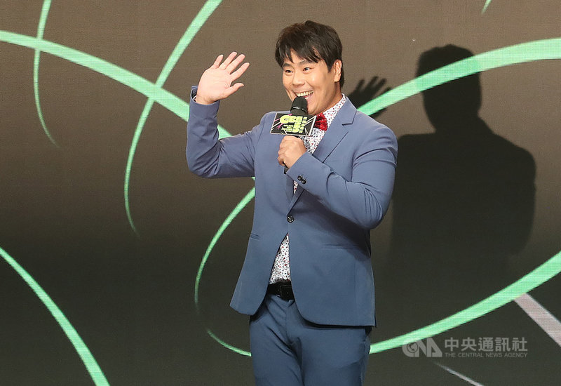 第55屆廣播金鐘獎入圍公布盛典19日在台北舉行,廣播DJ邵大倫出席擔任揭獎嘉賓,同時也以廣播節目「寶島真無閒」入圍流行音樂節目主持人獎。中央社記者張新偉攝 109年8月19日