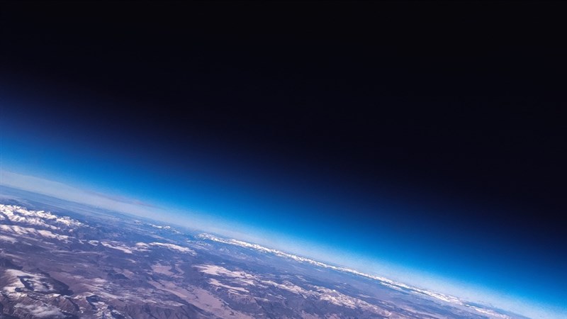 美國國家航空暨太空總署指出,一顆直徑約2公尺的小行星將在11月2日接近地球。(示意圖/圖取自Unsplash圖庫)