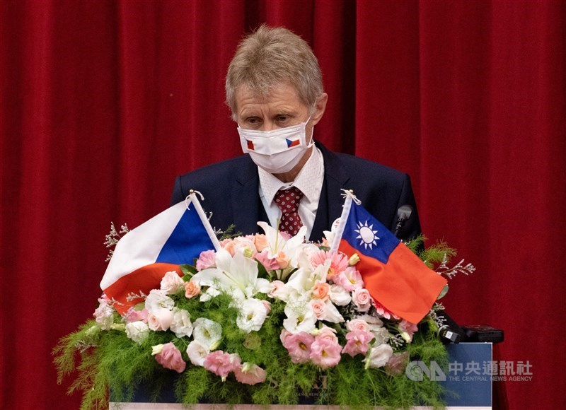 捷克參議院議長維特齊31日前往政治大學,發表「自由、民主與台捷經濟合作」專題演講。中央社記者謝佳璋攝 109年8月31日