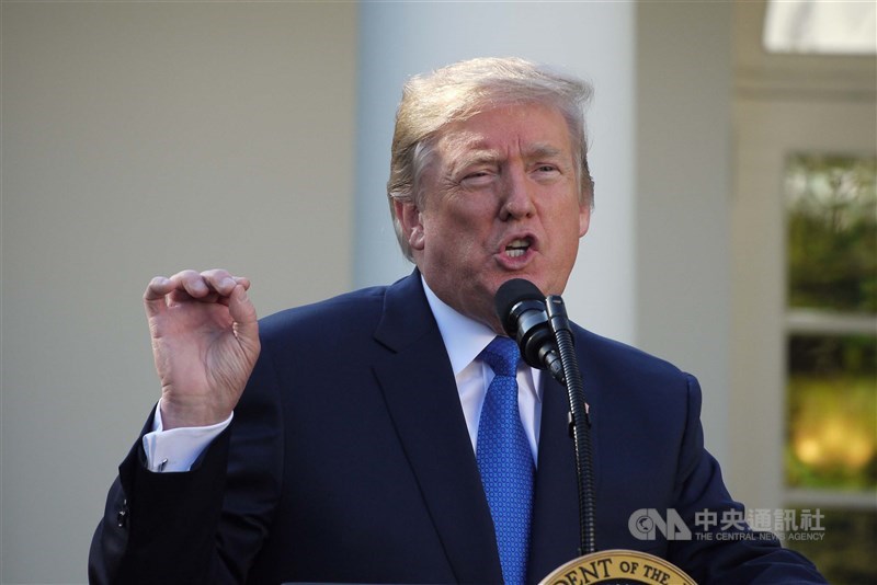 川普政府表示為了避免受到世衛和其他國家限制,美國將不會參與由世衛主導的疫苗共享計畫COVAX。圖為美國總統川普。(中央社檔案照片)