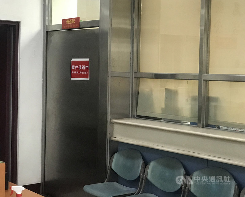 南投縣名間鄉發生一名4歲女童疑遭生母與母親男友殺害埋屍案，警方正調查女童被殺害原因及經過，包含女童生母等人都接受警方訊問。中央社記者吳哲豪彰化攝　109年9月3日