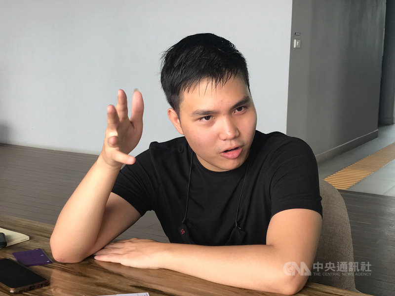 學運領袖之一塔貼(Tattep Ruangprapaikitseree)日前接受中央社記者訪問時曾表示:「人民才是國家權力最高的主人。」中央社記者呂欣憓曼谷攝 109年9月17日