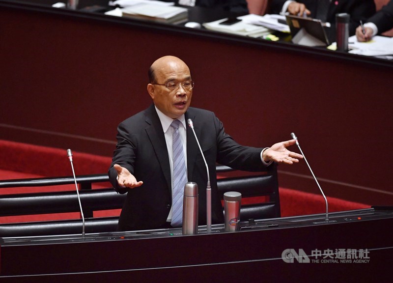 立法院18日開議,邀請行政院長蘇貞昌(圖)率同相關部會首長列席,提出有關開放含萊克多巴胺美國豬肉及牛肉進口專案報告並備質詢。中央社記者王飛華攝 109年9月18日