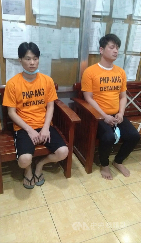 菲律賓國家警署反綁架小組發言人魯瑪托德說,對菲國警方來說,處理博弈業勒贖案最大的困擾是語言障礙。圖為反綁架小組2020年6月逮捕的中國籍嫌犯。(菲律賓國家警署反綁架小組提供)中央社記者陳妍君馬尼拉傳真 109年10月1日