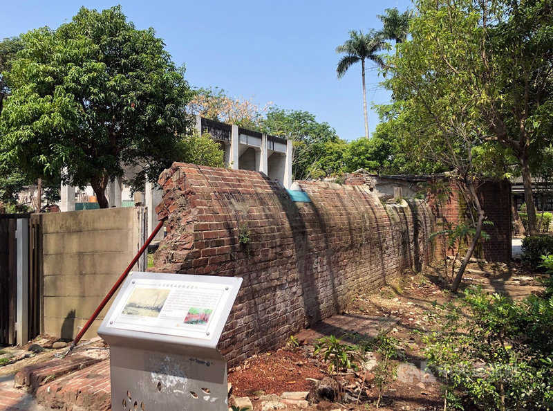 嘉義製材所高達36公尺的煙囪,1964年被白河大地震震垮,現僅存排煙道遺構。中央社記者黃國芳攝 109年10月11日