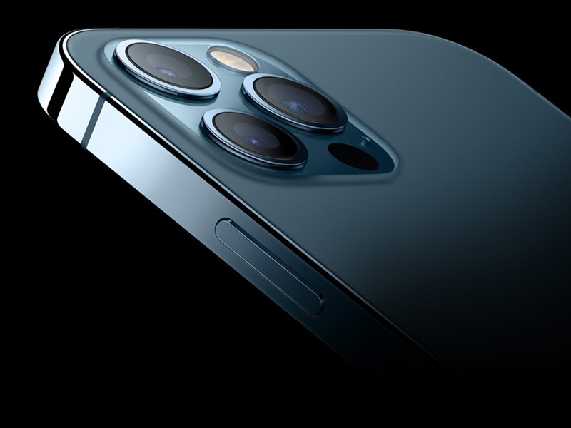 iPhone 12 Pro系列均內建全新光學雷達掃描儀,在低光源場景中將自動對焦速度提升6倍,提升精準度並縮短照片及影片的拍攝時間。(圖取自蘋果網頁apple.com)