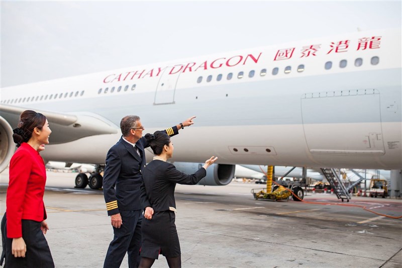 æ¸¯é¾èˆªç©ºé­ç–«æƒ…åŸ‹è'¬ç´…è‰²å•†äººæ•…äº‹åƒ…å­˜è€é¦™æ¸¯äººå›žæ†¶ä¸­ å…©å²¸ é‡é»žæ–°èž ä¸­å¤®ç¤¾cna