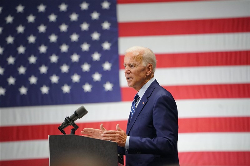美國媒體報導，民主黨籍總統候選人拜登（圖）的弟弟吉姆和兒子韓特與一家中國企業的合資公司執行長曾談到安排與拜登會面。（圖取自facebook.com/joebiden）