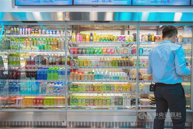 食藥署2020年進行冷凍冷藏調理食品大稽查,揪出12件違規,統一超商、頂好、全聯都在列,以大腸桿菌超標最多。(中央社檔案照片)