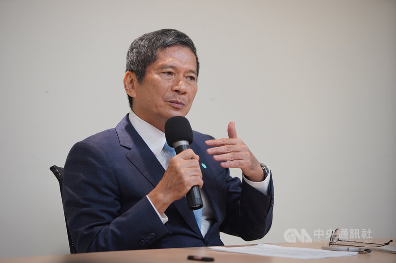文化部長李永得4日在台北舉行記者會，說明公共電視第7屆董、監事候選人的選擇標準。中央社記者徐肇昌攝  109年11月4日