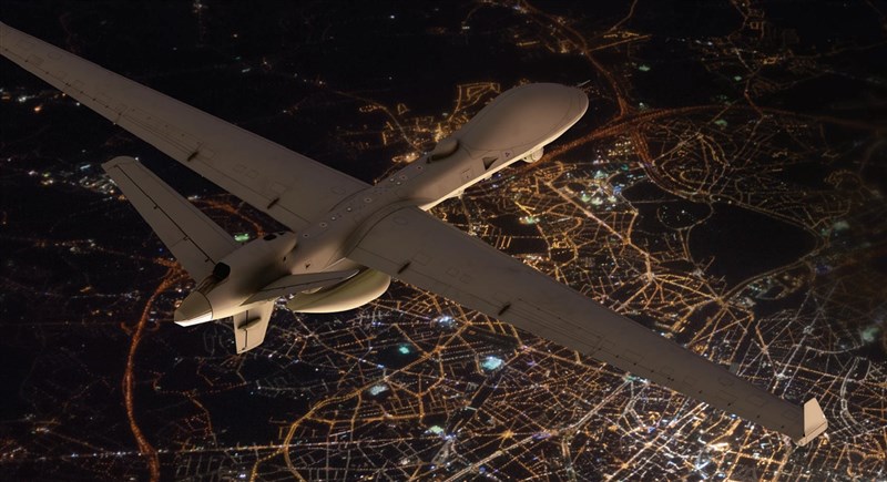 美國政府正式通知台灣,將出售4架可搭載武器的MQ-9B「海上衛士」無人機。圖為MQ-9B同型機。(圖取自twitter.com/GenAtomics_ASI)