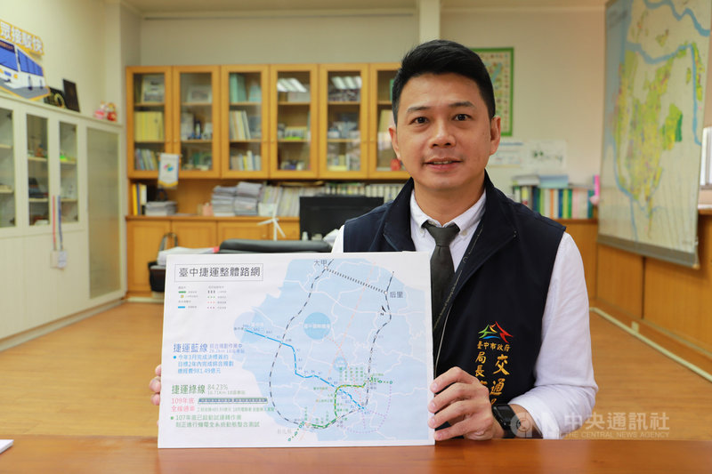 外界擔憂台中捷運綠線搭乘率不高,虧損將成營運一大挑戰,台中市政府交通局長葉昭甫(圖)表示,將檢討公車路線、增加公共自行車站點等對策,盼吸引客群。中央社記者蘇木春攝 109年11月15日