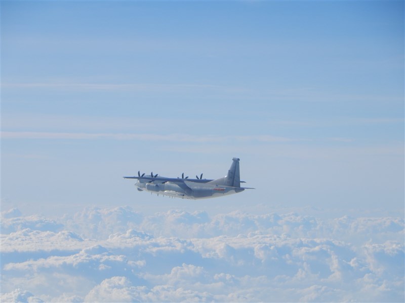 空軍18日發布共機動態,共軍1架運9通信對抗機侵犯台灣西南防空識別區(ADIZ),空軍派遣空中兵力應對,防空飛彈追蹤監控。圖為運9同型機。(圖取自國防部網頁www.mnd.gov.tw)