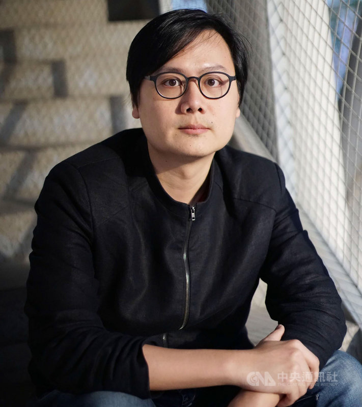 許承傑執導電影「孤味」,片中以台灣道地小吃蝦捲拉開序幕及貫穿劇情,他認為蝦捲在台灣每個家庭中都有獨特滋味,這也和每個家庭的關係有獨特羈絆相同。(威視電影提供)中央社記者王心妤傳真 109年11月18日