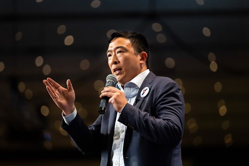 美國總統當選人拜登近期將公布他的內閣名單,台裔美籍企業家楊安澤(圖)有望出任商務部長。(圖取自facebook.com/andrewyang2020)
