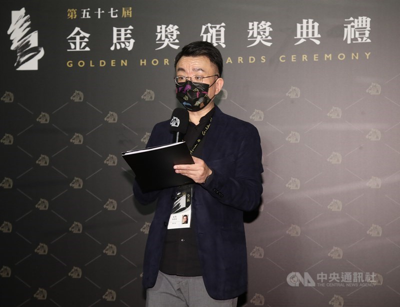 第57屆金馬獎頒獎典禮21日在國父紀念館圓滿落幕,金馬執委會執行長聞天祥在典禮後向媒體說明本屆評審投票情形。中央社記者張新偉攝 109年11月22日
