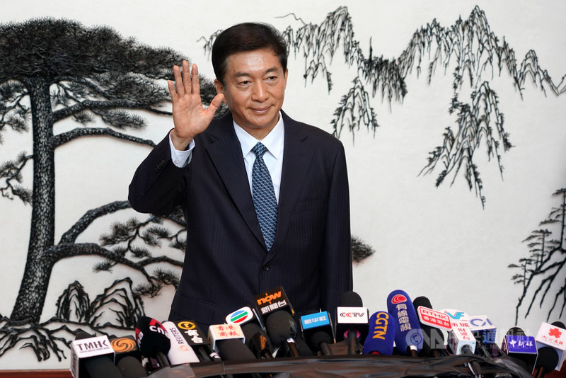 香港政策研究所香港願景計畫高級研究員林緻茵指,身兼港澳辦副主任、中聯辦主任,和港府國家安全委員會國安顧問的駱惠寧(圖)在治港體系中的角色,是未來觀察中聯辦如何行使「監督權」的重要指標。(中新社提供)中央社 109年11月23日