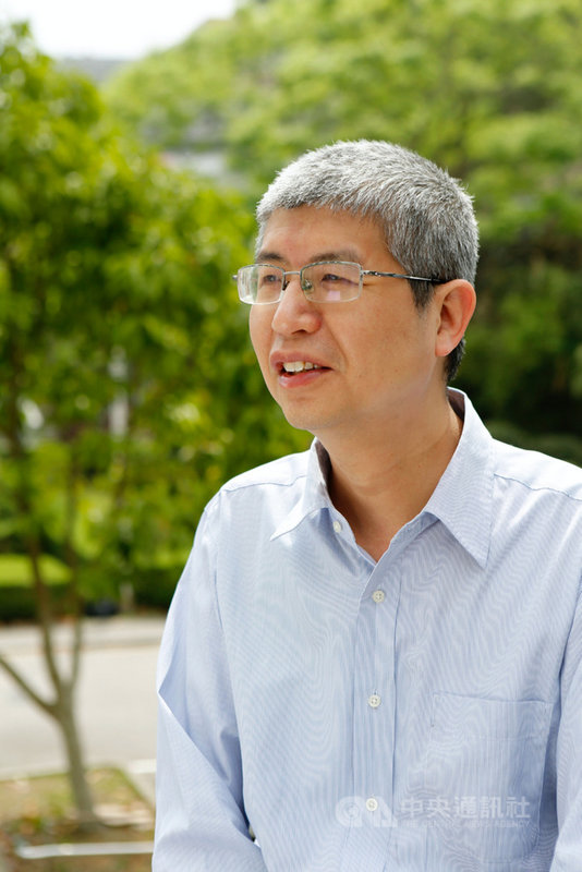 香港中文大學政治與行政學系副教授馬嶽表示,本次人大決定DQ4名泛民議員,令人感到北京隨時可畫下新的紅線,界線不明的情況下,泛民也難以調整政治路線。(受訪者提供)中央社 109年11月23日
