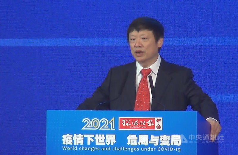 「2021環球時報年會」5日以「疫情下世界,危局與變局」為題在北京登場,由近來被舉報涉及私生子的總編輯胡錫進(圖)作開場白。中央社記者邱國強北京攝 109年12月5日