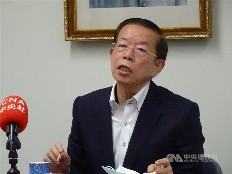 駐日代表謝長廷6日在臉書上表示,日本「核食」當然不能開放進口台灣,但無輻射污染的一般食品應開放。(中央社檔案照片)