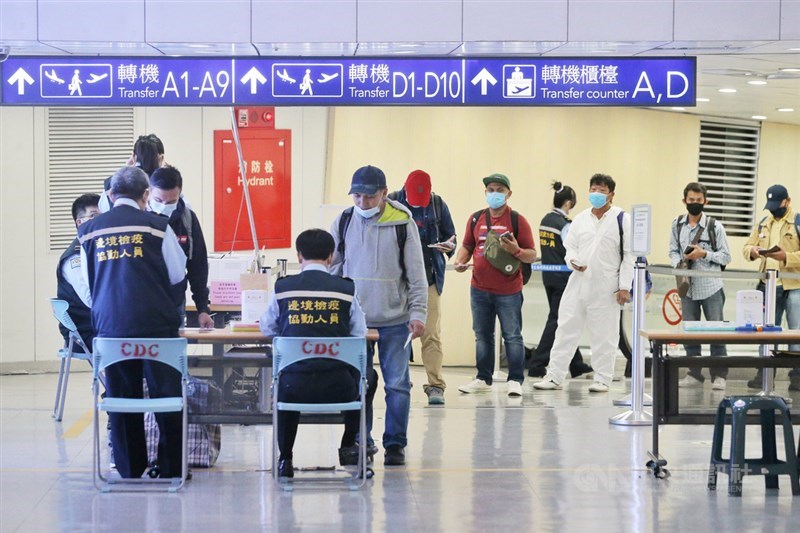 台灣8日新增2武漢肺炎境外移入,其中一人為浙江台商,指揮中心研判他在台灣感染的機率較低。(中央社檔案照片)