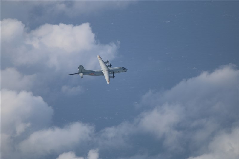 共軍1架運8反潛機12日侵犯台灣西南防空識別區,空軍派遣空中巡邏兵力應對、廣播驅離、防空飛彈追蹤監控。圖為運8同型機。(圖取自國防部網頁mnd.gov.tw)
