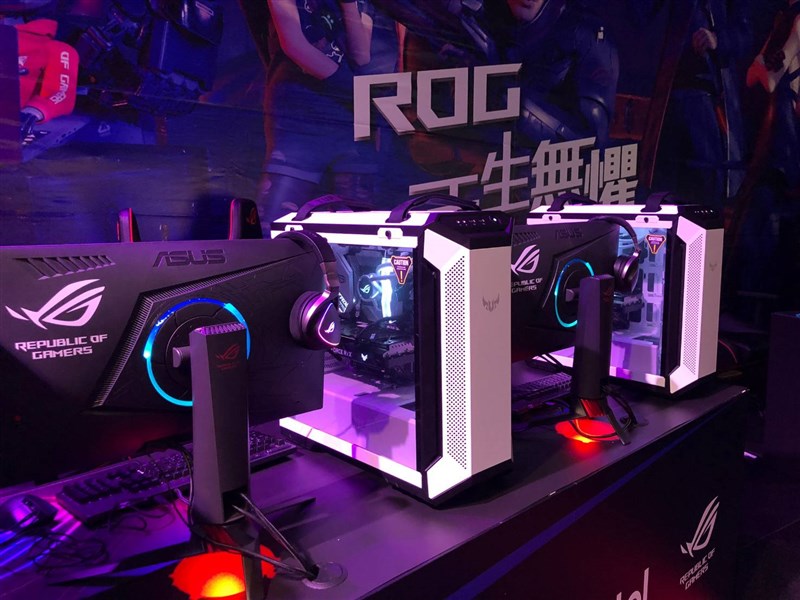 對於華碩旗下電競品牌「ROG玩家共和國」日前中國社群小編擅自宣稱華碩為中國公司、引發網友論戰,電腦品牌廠華碩24日發出內部信表示,要以謙虛心態,學習及尊重不同觀點與見解。(圖取自facebook.com/asusrog.tw)