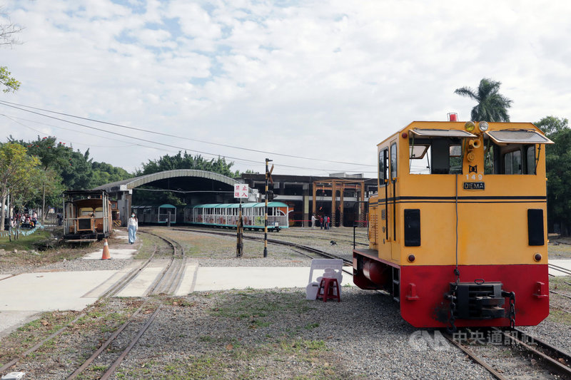 斥資逾新台幣2億元的台南新營鐵道地景公園27日完工啟用,活化台糖鐵道及新營糖廠。(台南市政府提供)中央社記者張榮祥台南傳真 109年12月27日