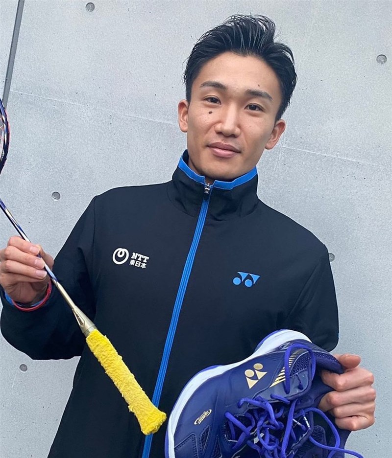 世界羽毛球男單排名第一的日本選手桃田賢斗,3日在日本機場接受武漢肺炎PCR檢測呈現陽性。(圖取自instagram.com/momota_kento)