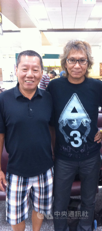 資深製片張華坤(左)109年12月26日因肺腺癌過世,與他相識26年的日本名導三池崇史(右)雖因疫情不克來台致意,他仍透過悼文表示,「您是最棒的製片人,也是最值得尊敬的男子漢,謝謝您!」(城市電影公司提供)中央社記者王心妤傳真 110年1月6日