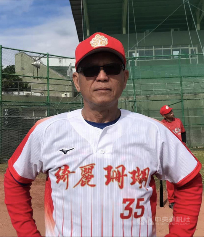 中職退役球星「鯊魚」鄭幸生(圖)確定接下綺麗珊瑚成棒隊總教練職務、回家鄉台東服務,綺麗總經理楊清瓏親自邀請,期許鄭幸生能帶領綺麗,並扮演台東基層棒球運動重要推手。(綺麗珊瑚提供)中央社記者謝靜雯傳真 110年1月9日