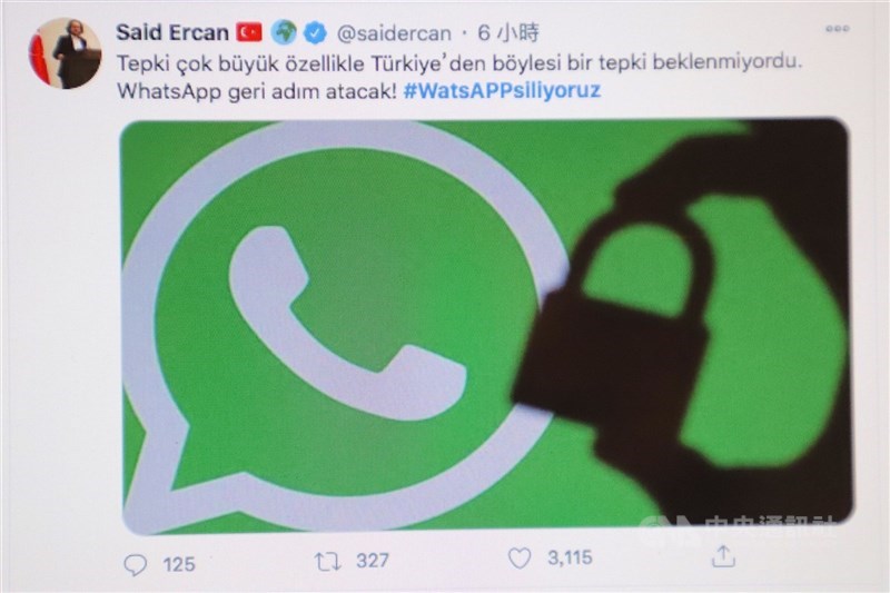 WhatsApp強制用戶同意分享帳戶資料給臉書。「#刪WhatsApp」主題標籤成土耳其最熱門社媒話題之一。有推特用戶10日上傳圖片稱WhatsApp將自食惡果。中央社記者何宏儒安卡拉攝 110年1月11日