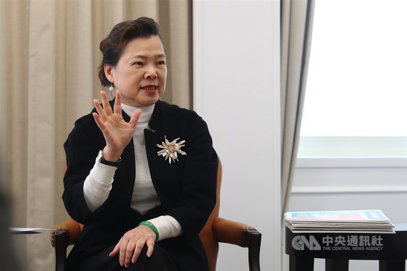 台灣不能只有一座台積電護國神山,經濟部長王美花日前接受中央社專訪表示,將打造電動車、5G兩大供應鏈成為「護國神山群」。中央社記者王騰毅攝 110年1月19日