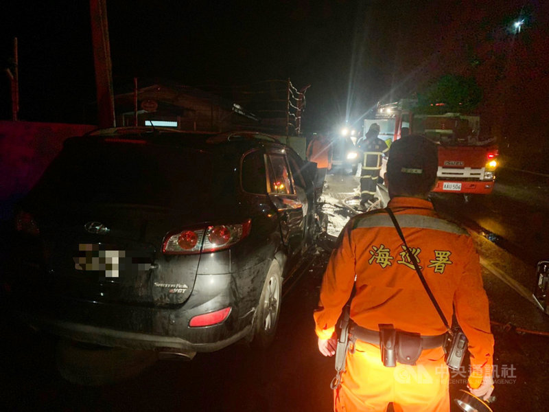 前台東縣議員蔡義勇21日深夜獨自駕車行經大武鄉大竹村,不明原因撞上海巡守望哨圍牆,傷重送醫不治。(第一三岸巡隊提供)中央社記者張祈傳真 110年1月22日