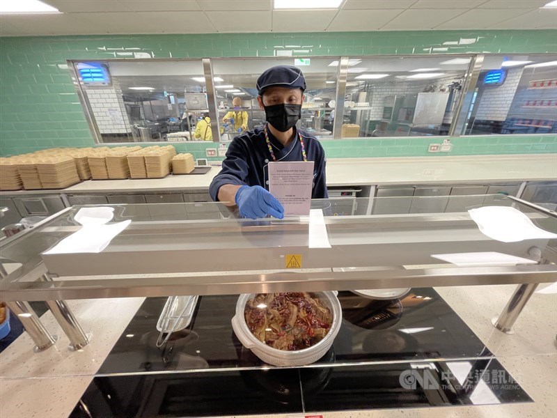 Google位於新北市板橋遠東通訊園區的全新辦公室27日啟用,內部設有健身房、按摩室及員工餐廳,鼓勵員工有健康的飲食習慣。中央社記者王飛華攝 110年1月27日