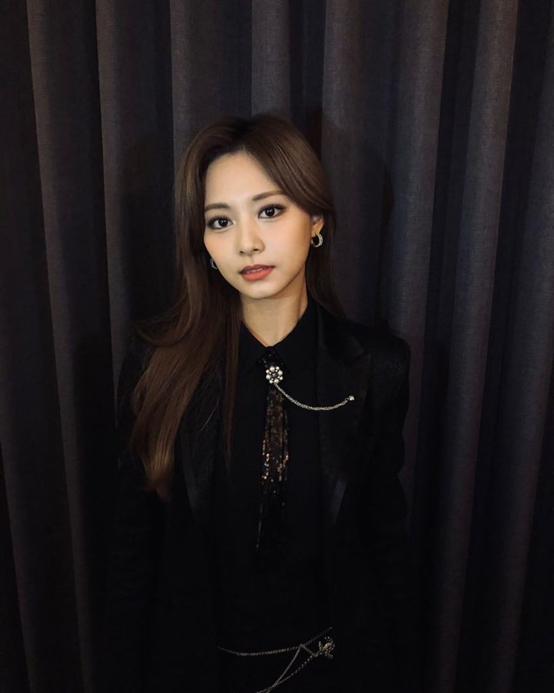 韓國女團TWICE台灣成員周子瑜(圖)台南住家遭竊,犯嫌是周家聘請的清潔人員。(圖取自instagram.com/twicetagram)