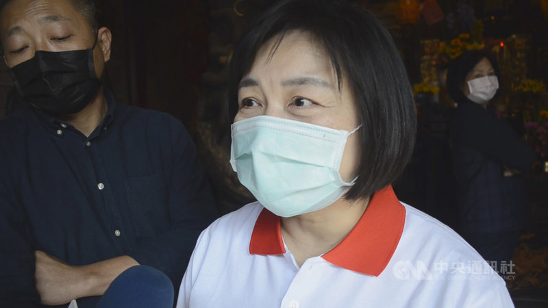 護理師魏珊玫受媽祖感召,發願籌組志工醫療團,獲20 多名醫護人員響應,31日成立「新港奉天宮開臺媽祖醫療團」。中央社記者蔡智明攝 110年1月31日