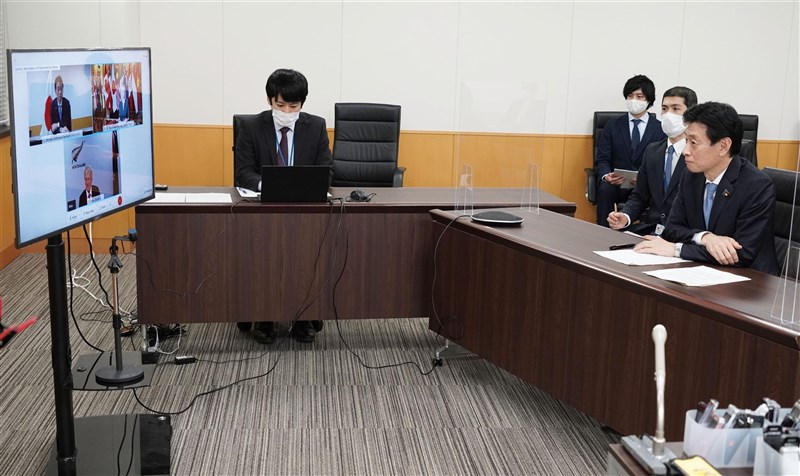 英國國際貿易大臣特拉斯1B日與日本經濟再生擔當大臣西村康稔等人舉行線上會談時表示,英國要申請加入CPTPP。(共同社)