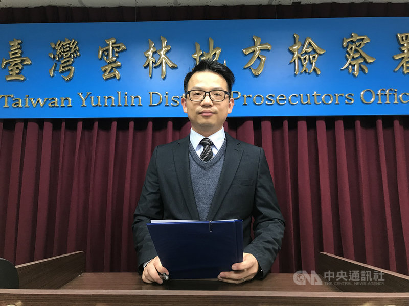 雲林縣離岸風電工程爆漁民詐領絞網費疑雲,雲林地檢署成立專案小組偵辦,1日帶回21名漁民偵辦,主任檢察官江金星(圖)2日說明案情。中央社記者姜宜菁攝 110年2月2日