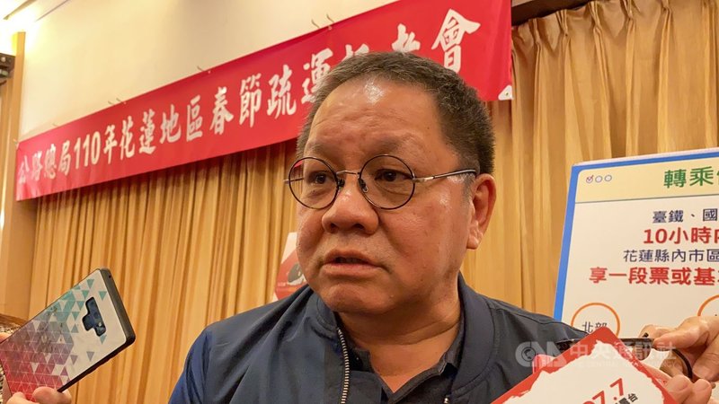 公路總局蘇花公路改善工程處、第四區養護工程處及台北區監理所2日上午在花蓮舉辦「110年花蓮地區春節疏運記者會」,蘇花改工程處長邵厚潔(圖)說明「蘇花公路安全提升計畫」(蘇花安)進度。中央社記者張祈攝 110年2月2日