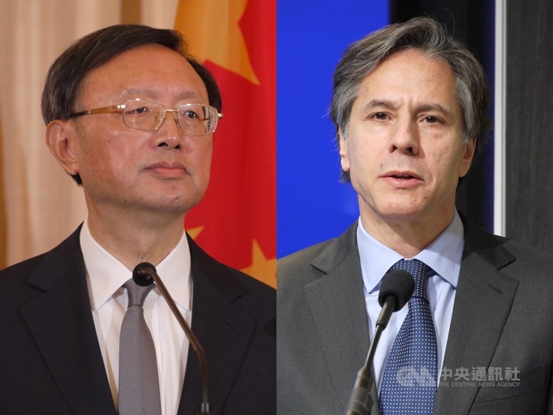 美國國務卿布林肯(右)與中共中央外事工作委員會辦公室主任楊潔篪(左)日前首度通話,但雙方公布的通話內容略有不同。(中央社檔案照片)