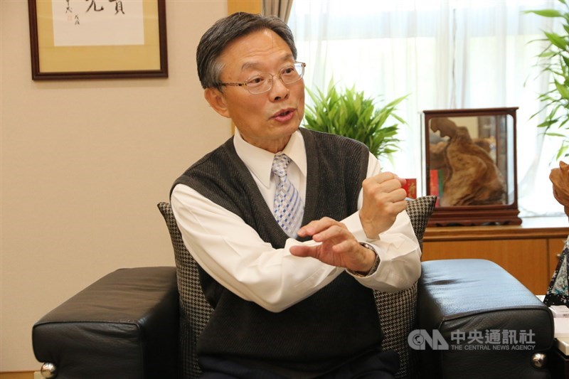 檢察總長江惠民(圖)認為,法律見解若長期存在甲說、乙說而莫衷一是,是對司法最大的傷害。中央社記者蕭博文攝 110年2月16日