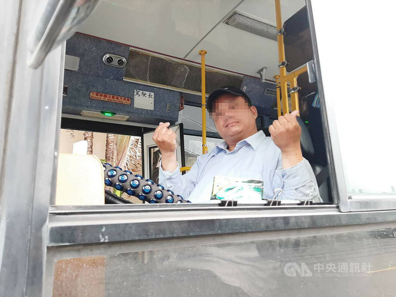 「我從沒想過會變成一個公車司機」,現年47歲、外號「瓜子」的郭男在103年6月因毒品案入監,但他在獄中悔悟,認為自己錯失太多寶貴時光,決心重新做人。他107年底出獄後接受更生保護會高雄分會協助,至今已回歸社會2年多。(民眾提供)中央社記者洪學廣傳真 110年2月17日