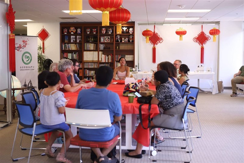 美國聯邦參議院4日一致通過提案,要加強管控中國在各大學校園內資助設立的孔子學院(圖)。(圖取自facebook.com/CIUSCenter)