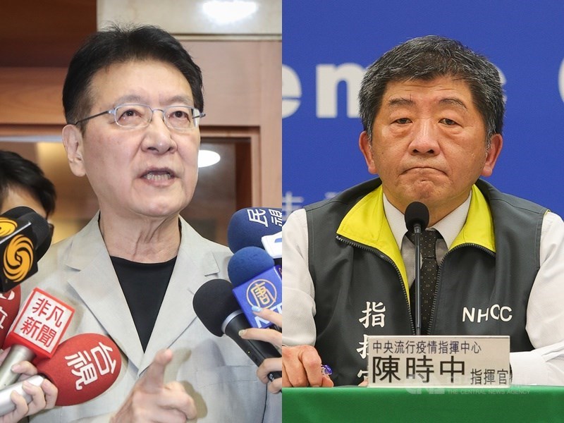 對於中廣董事長趙少康(左)批評疫情指揮中心向德國BNT購買疫苗偷雞摸狗。指揮官陳時中(右)18日回應「跟總公司談是偷雞摸狗,那就不知道什麼是正當了」。(中央社檔案照片)