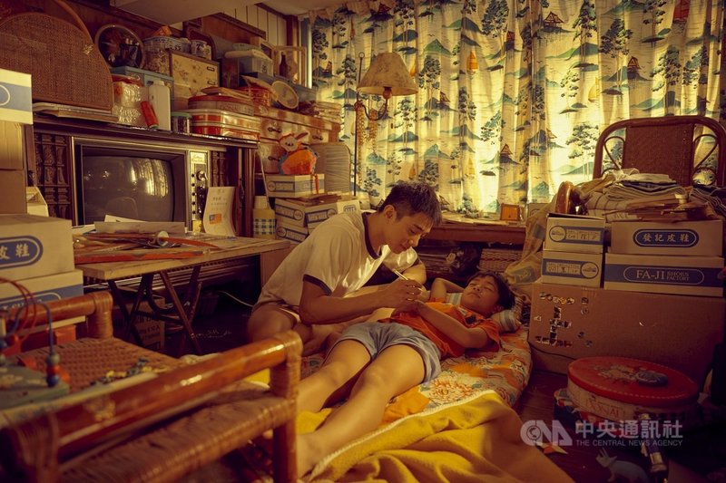 台劇「天橋上的魔術師」三位小童星表現突出,深受青少年觀眾喜愛,在分齡收視區塊,10-14歲最高衝到1.40。(公視、myVideo提供)中央社記者葉冠吟傳真 110年2月22日