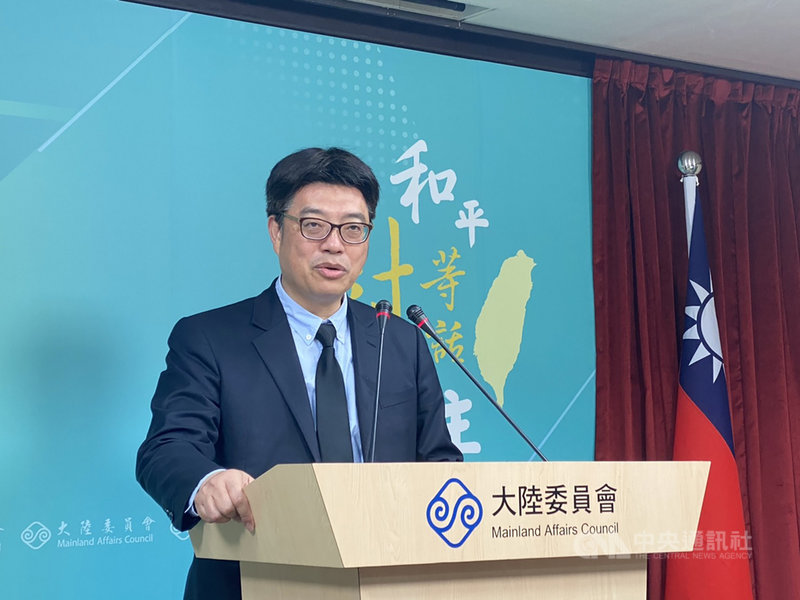 中國大陸國務委員兼外交部長王毅7日聲稱「中國政府在台灣問題上沒有妥協餘地」,要求美國恪守「一中原則」。陸委會晚間強調,台灣從來不是中華人民共和國的一部分。圖為大陸委員會發言人邱垂正。(中央社檔案照片)