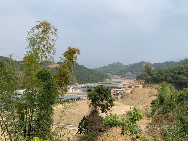 生利能源公司在屏東枋寮新開村進行太陽能光電園區的開發,第1期工程已經施工,在發現石頭營遺址部分後已停工。(陳椒華服務處提供)中央社記者郭芷瑄傳真 110年2月25日