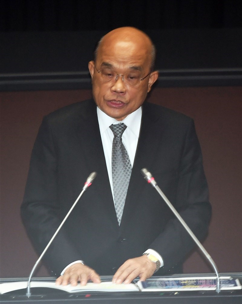 立法院新會期26日開議,邀請行政院長蘇貞昌(圖)提出有關COVID-19篩檢、疫苗整備及百億養豬產業基金相關事項的專案報告並備質詢。中央社記者施宗暉攝 110年2月26日