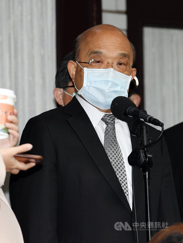 搶救藻礁公投連署近期在網路社群發酵;行政院長蘇貞昌(圖)26日表示,蔡政府除盡全力保護藻礁、大幅刪減三接開發面積,也希望早一天停止燃煤發電,這是不得已的抉擇,會把詳細資料讓國人知道。中央社記者施宗暉攝 110年2月26日
